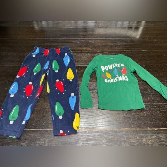 Size 5 carters c9 pajamas powered up for Christmas - Picture 1 of 1
